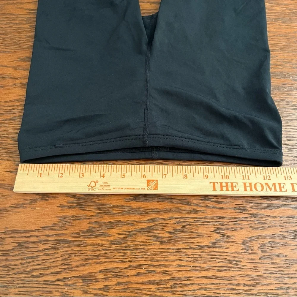 TYR Boys Durafast Elite Jammer Swimsuit Solid Black Swim Size 26****